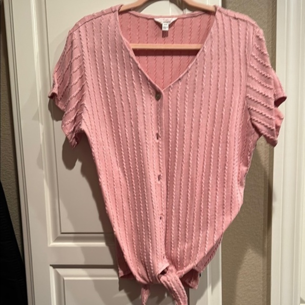 💛pastel Pink V-Neck Ribbed Button Down Shirt